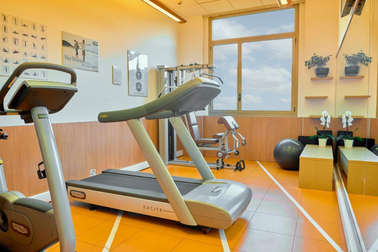 Novotel Torino Corso Giulio Cesare Exteriör bild